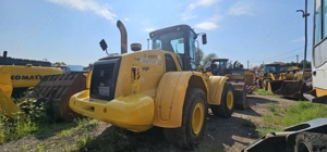 Încărcător frontal New Holland W 230 - imagine 3