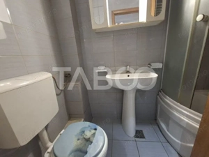 Apartament 2 camere de vanzare renovat zona Ipas din Sibiu - imagine 8