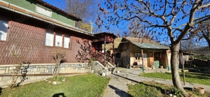 Casa gospodarului, bine întreținută, cu teren generos   Comarnic - imagine 3