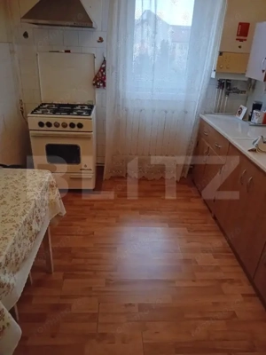 Apartament spațios cu 3 camere, bloc reabilitat, zonă excelentă  - imagine 8