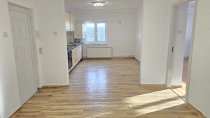 Vand apartament 4 camere decomandat in Deva, zona 22 Decembrie (Liceul Auto), suprafata utila 88 mp  - imagine 2