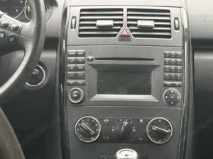 Mercedes A clas benzina 1500 cm anu 2010 