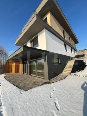 Casă individuală, nouă, modernă, 270 mp utili + 860 mp teren, zona Tătărași - imagine 2