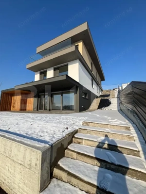 Casă individuală, nouă, modernă, 270 mp utili + 860 mp teren, zona Tătărași