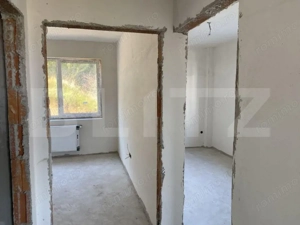 Apartament 3 camere, finisat, 52 mp, semifinisat, zona Teilor - imagine 2