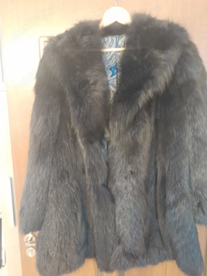 Vând haină de blană naturală (blană vulpe - vopsită) 