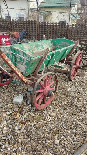 Caruta rustica veche din lemn - imagine 4