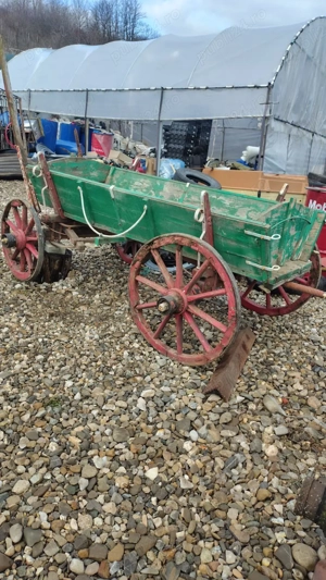 Caruta rustica veche din lemn - imagine 3