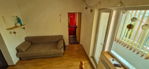 Apartament 3 camere la mansarda, zona Garii Brasov - imagine 2