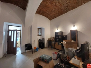 PRET REDUS! Apartament ultracentral, pentru locuit sau birou - imagine 3