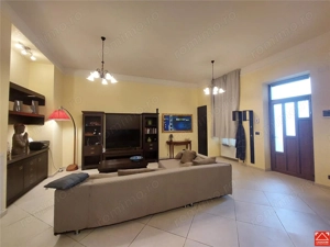 Apartament la cheie pe Bv. Revolutiei - imagine 2