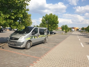 Vand Opel Vivaro avariat spate
