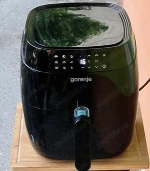 Airfryer Gorenje cu aer cald 3.5 l - 1400 W - 250 lei