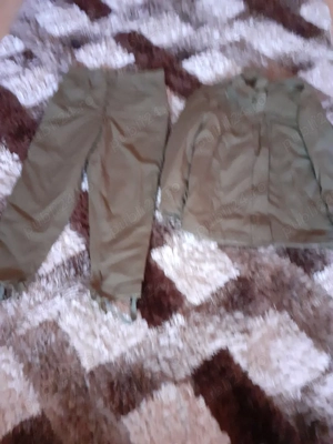 Costum pufoaică militar.