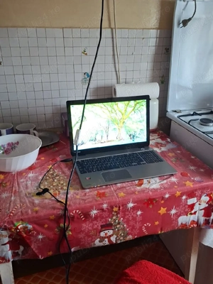 Vand laptop toshiba sattelite(Am nevoie de bani)