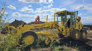Greder New Holland F106.6 6x4 cu scarificator - imagine 3