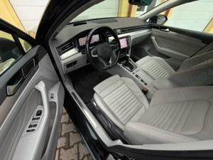 Volkswagen Passat Highline - 2.0tdi   DSG   Bord digital   Keyless   Distronic   Garantie  - imagine 8