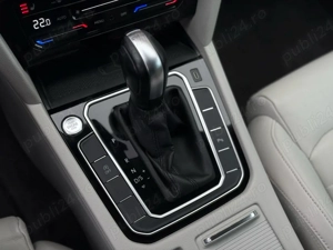 Volkswagen Passat Highline - 2.0tdi   DSG   Bord digital   Keyless   Distronic   Garantie  - imagine 15