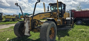 Greder Volvo G976 6x6 scarificator și lamă - imagine 4