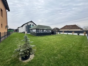  Casă modernă, complet mobilată, cu panouri solare, jacuzzi,aproape de oras - imagine 11