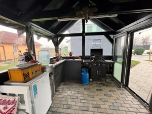  Casă modernă, complet mobilată, cu panouri solare, jacuzzi,aproape de oras - imagine 17