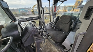 Greder Volvo G976 6x6 scarificator și lamă - imagine 3