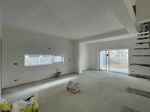 Duplex 4 camere la asfalt Calea Medves - imagine 3