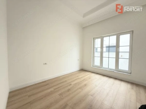 Duplex cu 4 camere si teren de 354 mp de vanzare in Sacalaz - imagine 9