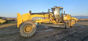 Greder Caterpillar CAT 14M scarificator si lamă