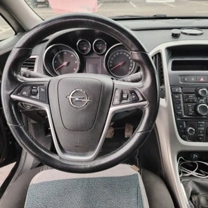 Opel Astra J  - imagine 4