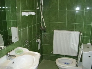 Apartament cu doua camere plus teren in exclusivitate  -SINAIA