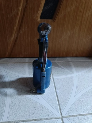 Pistol pneumatic de popnituri   Putere, precizie și eficiență - imagine 2