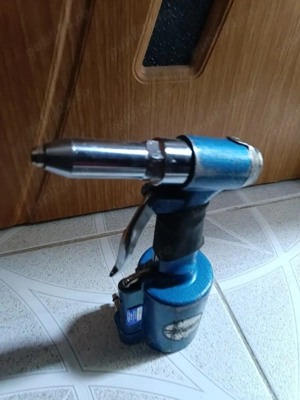 Pistol pneumatic de popnituri   Putere, precizie și eficiență - imagine 3