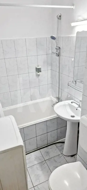 Garsoniera Vatra Luminoasa - imagine 2