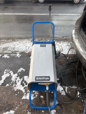 Aparat Profesional de Curățat DTE400CM (Covoare   Mașină)