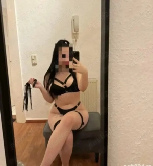 Buna sunt Emma ? - imagine 2