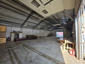 Inchiriere Hala Industriala (400 m.p.)   Zona Giurgiului sector 4 [Destinatie: Depozitare Productie] - imagine 4