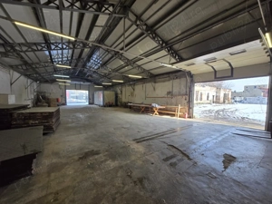 Inchiriere Hala Industriala (400 m.p.)   Zona Giurgiului sector 4 [Destinatie: Depozitare Productie] - imagine 3