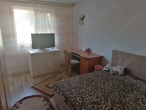 Închiriere apartament cu trei camere  - imagine 2