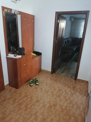 Închiriere apartament cu trei camere  - imagine 5