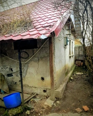 Vand teren + casa demolabila in Cefa - imagine 3