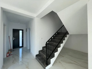 Duplex despartit prin camera tehnica  finisaje premium Mosnita - imagine 5