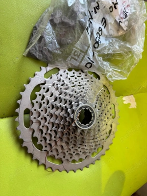 Casta pinioane Shimano CS-M4100 11 46 plus lant E6090 10 viteze