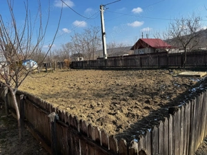 Casa locuibila, Hermeziu, 39 km de Iasi, racordata la apa - imagine 3