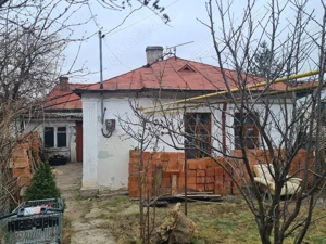 Casă de vânzare în Iași   143 mp utili Vă propunem spre vânzare o casă spațioasă și luminoasă, situa - imagine 2