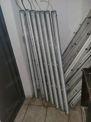 Vand corp de iluminat cu neon