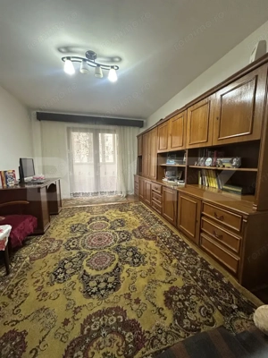 Apartament 3 camere de vânzare – zona Tudor