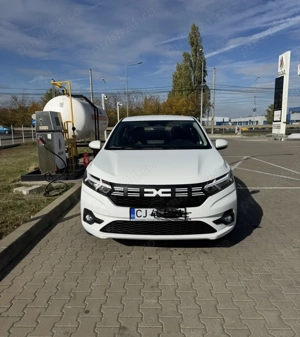 Închiriez Dacia Logan Benzină și GPL