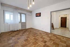 Apartament 3 camere | Decomandat | Stefan cel Mare - zona centrală  - imagine 2