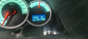 Toyota Corola verso  - imagine 2